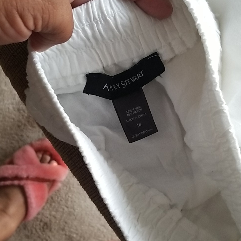 Linen Joggers - Picture 2 of 3
